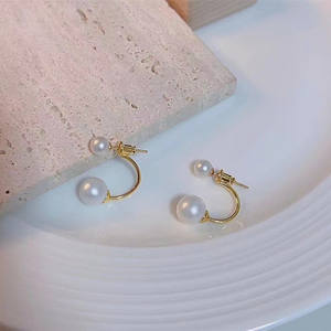 ต่างหูมุกน้ำจืดขนาด 4-6 มม. สวยงามน่ารัก สไตล์เรียบง่าย เครื่องประดับเทพธิดา พร้อมเคลือบทอง 14K - Product Image 1