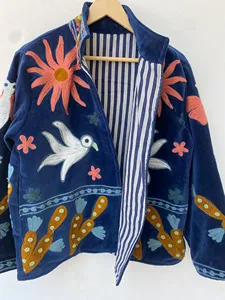 Chaqueta Boho Premium de Terciopelo Azul Bordada con Aves en Vuelo, Flores Silvestres y Motivos Botánicos, Chaqueta de Manga Larga para Mujer - Product Image 3