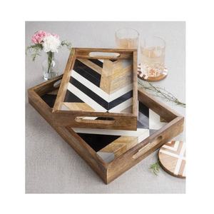 Plateau en résine de luxe avec incrustations en résine, motif inspiré des plantes, pour un service élégant à la salle à manger ou en cuisine, provenant d'Inde. - Product Image 2