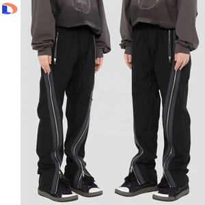 OEM Pantalons tendance empilés pour hommes avec logo personnalisé de haute qualité Streetwear unisexe Pantalons de survêtement évasés/pantalons de jogging Décoration en dentelle - Product Image 2
