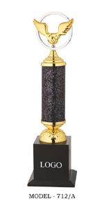 Trophée Aigle Métallique Modèle 712 Plaqué Or avec Base Noire en Bois Gravée – Récompense Sportive en Métal - Product Image 4