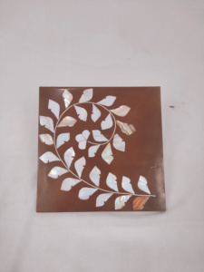 ชุดจานรองแก้วไม้ลายเรซิ่นวอลนัทพรีเมียม สไตล์วินเทจ เป็นมิตรกับสิ่งแวดล้อม ขนาดเส้นผ่านศูนย์กลาง 300 มม. ตกแต่งโต๊ะอาหารอย่างหรูหรา เหมาะสำหรับโต๊ะกลางห้องรับประทานอาหาร - Product Image 4