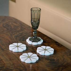 Posavasos de Latón Decorativos, Posavasos Metálicos para Bebidas, Mesa de Comedor, Mesa de Café, Bar en Casa, Regalo Festivo Premium - Product Image 1
