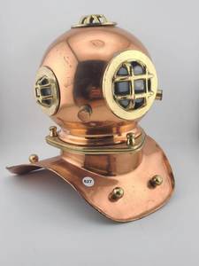 Casque de plongée en cuivre, décoration nautique, objet de collection pour les intérieurs à thème marin, les expositions côtières et la décoration maritime vintage - Product Image 5
