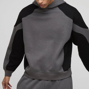 Ensemble de survêtement ample et tendance, prêt pour le voyage, avec logo personnalisé imprimé, style streetwear avant-gardiste - Product Image 3