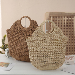 Bolso de paja artístico estilo francés de verano, bolso de mano casual para mujer estilo resort, con asa de anillo redondo, tejido calado, boca abierta y forma cuadrada - Product Image 2
