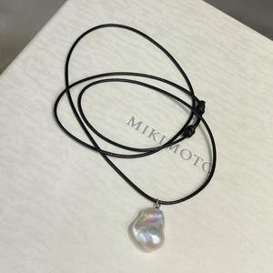 Collar de Perlas Naturales con Forma Barroca, Sencillamente Elegante con un Toque de Alta Gama, Ajustable y Extensible para Cualquier Ocasión - Product Image 3