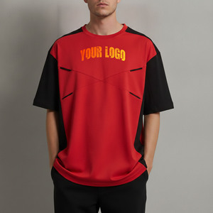 เสื้อยืดผู้ชายปี 2026 รุ่นยอดนิยม ผ้าหนา 280GSM ทรงหลวม ผลิตจากผ้าคอตตอน/โพลีเอสเตอร์ เนื้อเจอร์ซีย์ถักแบบวอร์สเตด เป็นมิตรต่อสิ่งแวดล้อม พร้อมสกรีนโลโก้ตามสั่ง - Product Image 1