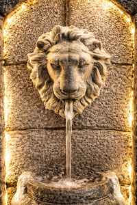 Fontaine de sol de luxe New Vision à tête de lion |   Fontaine d'eau extérieure illuminée en FRP |   Fontaine de jardin artisanale avec éclairage LED au sol - Product Image 2
