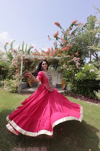 Lehenga Choli Gujarati Chaniya Choli, el Vestido Más Vendido para Navratri, Disponible a un Precio Accesible para Bailar Garba y Dandiya - Product Image 6