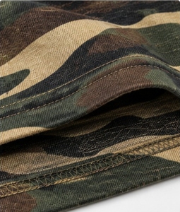 Camiseta de Camuflaje para Hombre Index Apparel, Manga Corta, Cuello Redondo, Corte Regular, Informal, de Algodón, con Logotipo Estampado en la Parte Delantera - Product Image 3