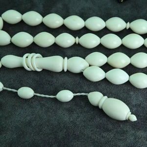 Tasbih de hueso natural hecho a mano por Whimsy Art Craft - Product Image 5