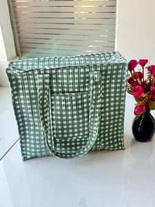 Sac fourre-tout matelassé réversible imprimé au bloc artisanal pour femme, sac à bandoulière matelassé imprimé au bloc fait main - Product Image 2