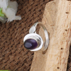 แหวนพลอยแอมเมทิสต์ทรงหลังเบี้ย เงินแท้ 925 สีม่วง แหวนพลอยแท้สำหรับผู้หญิง แหวนงานฝีมือ ขายส่ง - Product Image 3