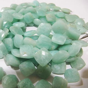 Cuentas de Amazonita Natural en Forma de Cojín, Corte Briolette Facetado de 11-12mm, Color Verde, Hilo de 8 Pulgadas - Product Image 3