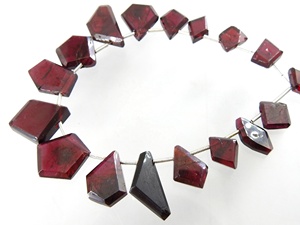 17 piezas 20-10MM largo trenzado granate rodolita facetado elegante Briolette suelta Rosa cuenta para la fabricación de joyas cuentas de piedra - Product Image 4