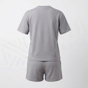Ensemble décontracté en tricot gris pour femmes, 2 pièces, t-shirt à manches courtes avec imprimé abstrait et short au-dessus du genou, coupe régulière, printemps-été - Product Image 2