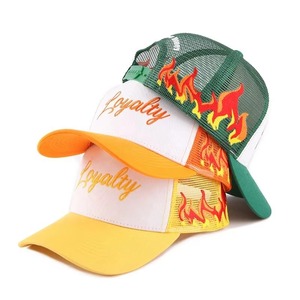 Casquette de camionneur décontractée en toile pour l'extérieur, personnalisable, en tissu maillé respirant, à 5 panneaux, avec fermeture snapback - Product Image 1