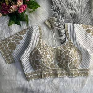 Blusa de Novia de Diseño Estilo Madhubala, Seda Italiana Pura, Trabajo de Bordado Jari Pesado, Blusa Acolchada Lista para Usar, Talla 40 42, Venta al Por Mayor - Product Image 5