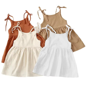 Robe décontractée pour filles, style princesse à pois, sans manches, coupe trapèze, longueur cheville, en tissu polyester avec décoration en fourrure, vente en gros usine - Product Image 1