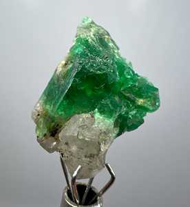 Cristales de Esmeralda Verde Superior sobre Cuarzo de Panjshir, Afganistán, Espécimen Mineral Natural, Gema Coleccionable para Exhibición - Product Image 5