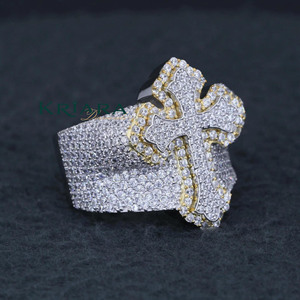 Anillo de Diamantes con Cruz Religiosa para Hombre, Chapado en Oro Blanco de 18K, Diamante Cultivado en Laboratorio, Corte Brillante Redondo, Color D, para Ceremonias - Product Image 1