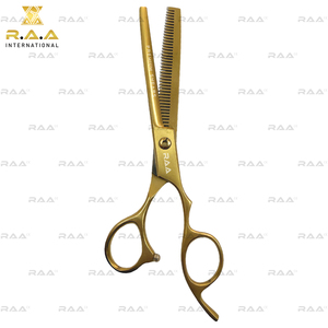 Barbero Profesional R.A.A. Tijeras de Peluquería Profesionales con Acabado Dorado RAA-182, Acero Inoxidable Japonés de Larga Duración - Product Image 5