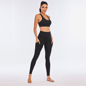 Conjuntos de Yoga Personalizados Premium para Mujer, Cómodos y Elegantes, Totalmente Personalizables, 100% Nailon, Tela Inteligente para Yoga y Fitness - Product Image 4