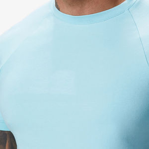 เสื้อยืดและกางเกงขาสั้นผู้ชายขายส่ง ชุดคู่ สไตล์ใหม่ ตัดเย็บอย่างดี เสื้อยืดและกางเกงขาสั้นแบบยูนิเซ็กซ์ ผลิตในปากีสถาน ชุดคู่สำหรับผู้ชาย - Product Image 3