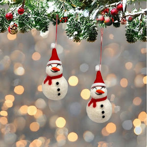 Venta al por mayor lindo fieltro de lana muñeco de nieve adornos navideños adorno colgante-directo de fábrica - Product Image 3