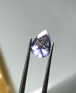 Iolite naturelle brillante et éclatante, pierre de soleil, taille poire. - Product Image 4