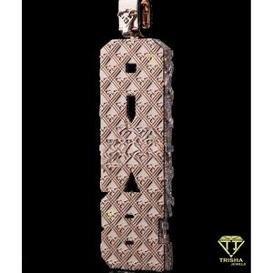 Colgante vertical de lujo AXB con diamante moissanita VVS talla baguette en plata de ley 925, joyería hip hop. - Product Image 4