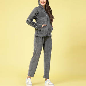 Chándal de Terciopelo para Mujer, Diseño Minimalista, Elegante, Cómodo para el Día a Día, Sensación Cálida y Acogedora, Comodidad Duradera - Product Image 3