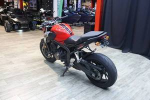มอเตอร์ไซค์รุ่น CB650R ABS ปี 2026 ขนาด 650 ซีซี สำหรับผู้ใหญ่ พร้อมระบบ EFI, ABS, ระบบเปลี่ยนเกียร์แบบ Quick Shift และคุณสมบัติแบบ Naked Sport ระดับพรีเมียม - Product Image 4
