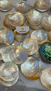 Luxury Gold-Inlay Floral Shell Dish Natural Iridescent Mother of Pearl 8cm-10cm Jewelry Tray Handcrafted Artisan <b>MOP</b> Plate - Product Image 3