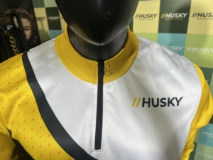 Chaqueta Deportiva sin Mangas con Capucha para Hombre HUSKY, Diseño Geométrico con Bloques de Color, Impresión por Sublimación, Secado Rápido, Corte Regular, Ropa de Verano - Product Image 5