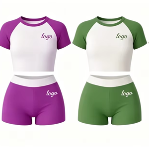 Conjunto Deportivo de 2 Piezas para Mujer en Color Personalizado – Top Corto con Manga Raglán y Pantalones Cortos Tipo Ciclista para Yoga y Ropa Informal - Product Image 1