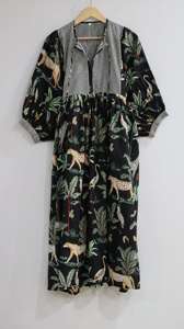 ชุดเดรสยาวลายดอกไม้สีดำ ผ้าฝ้าย 100% สไตล์โบฮีเมียน ธีมป่า สำหรับผู้หญิง ทำมือ ชุดฤดูร้อน ฤดูใบไม้ร่วง เอวเข้ารูป - Product Image 5