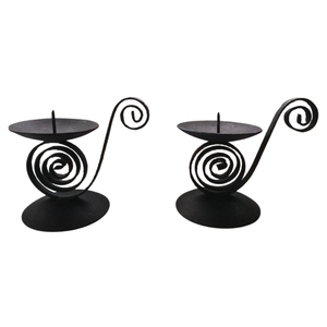 Juego decorativo de 2 portavelas de hierro con acabado en polvo negro mate para decoración de dormitorio y iluminación. - Product Image 1