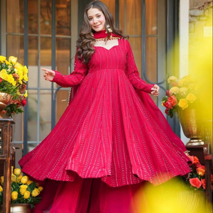 Nuevo Traje Anarkali de Diseñador en Estilo Moderno y Elegante para Fiestas, Vestido Pakistaní de Georgette - Product Image 1