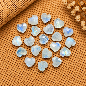 Piedra de Luna Arcoíris Facetada en Forma de Corazón de 10mm, Gema Suelta para Joyería, Colgante, Suministro para Manualidades, Accesorio de Cristal - Product Image 5