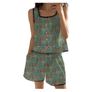 Ensemble de pyjama de luxe en coton doux imprimé au bloc indien de Jaipur avec dentelle, short et haut sans manches, motif floral, collection Printemps/Été, imprimé à la main - Product Image 6