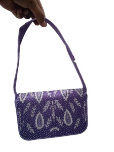 Venta al por mayor Boho Crossbody bolso hecho a mano púrpura bordado étnico algodón Sling monedero para mujer logotipo personalizado - Product Image 4