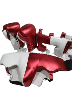 Ensemble de sparring en cuir véritable pour la boxe, comprenant des gants de boxe OEM, un protège-tête et un protège-pénis, et un kit de protection. - Product Image 1