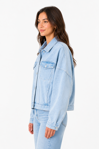 Veste en jean oversize pour femme, délavée clair, boutonnée, coupe décontractée, style classique, manches longues - Product Image 2