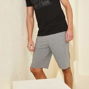 Pantalones Cortos Deportivos de 12 Pulgadas para Hombre, Diseño Holgado y Cómodo, Ideales para Baloncesto y Entrenamiento, por Debajo de la Rodilla - Product Image 1