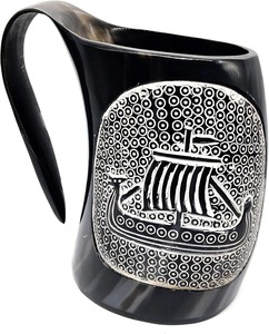 Taza de cuerno de buey tallada a mano, diseño sólido, lista para fiestas y senderismo, base de madera estilo guerrero nórdico, personalización gratuita - Product Image 5