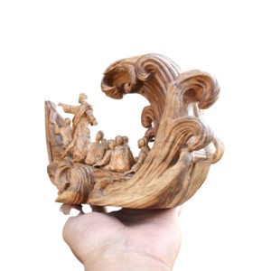 Escultura Artesanal de Jesús y sus Discípulos en Barco, Decoración Religiosa de Madera Hecha a Mano para el Hogar, Artesanía Cristiana con Grabados - Product Image 3