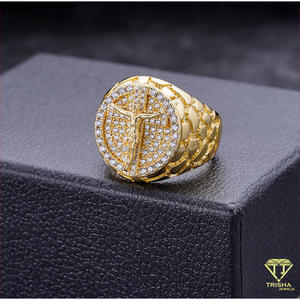 Bague de déclaration de luxe en argent sterling 925 avec diamant moissanite rond et aspect cristal étincelant pour les acheteurs en gros - Product Image 4