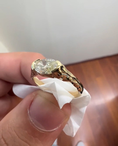 แหวนหมั้นเพชรรูปไข่สีเหลืองเพาะเลี้ยง 14 กะรัต 2.00 กะรัต ความสะอาดระดับ VVS-VS ดีไซน์แบบชาติพันธุ์ ขอบเพชรแบบ Bezel Setting รับรองโดย IGI - Product Image 2